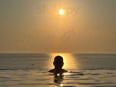 Afterglow Bar And Kitchen