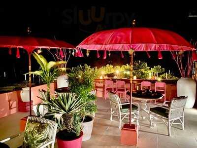 Sunset Kiss Beach Club