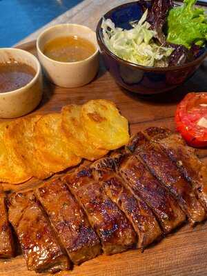 Friends Cafe And Bistro Bali