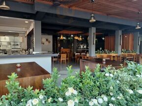 Chez Jason Restaurant And Music Bar