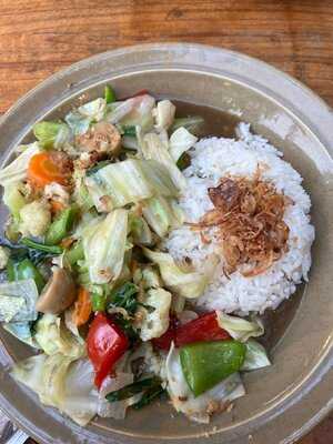 Palmy Restaurant And Bar