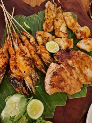 Palmy Restaurant And Bar