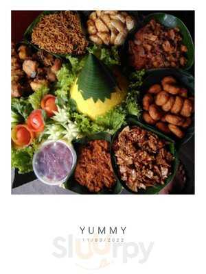 Snack Dan Nasi Tradisional Bee Kitchen