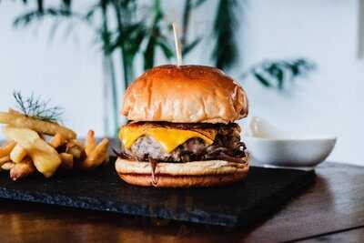 The Island Grill And Lounge