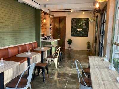 Liberdade Cafe And Eatery