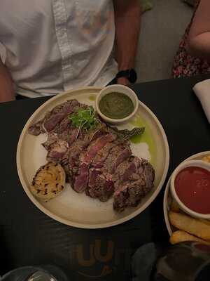 Bask Beach Club And Restaurant, Gili Meno