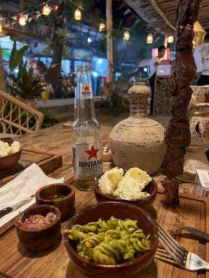 La Cala Beach Club Gili