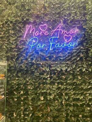 Favor Patisserie Pizzeria & Eatery