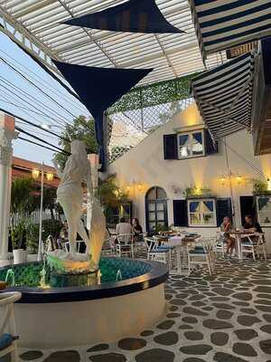 Ithaca Restaurant And Concept Bar