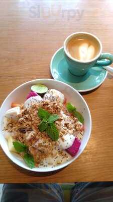 Dua Sisi Kitchen & Bar