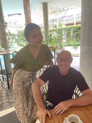 Dua Sisi Kitchen & Bar