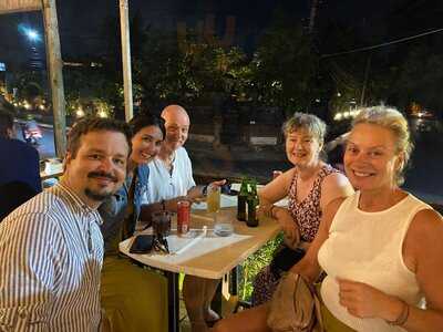 Dua Sisi Kitchen & Bar