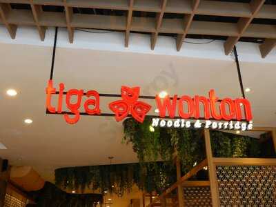Tiga Wonton Trans Studio Mall