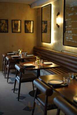 York Cocktail Bar And Bistro