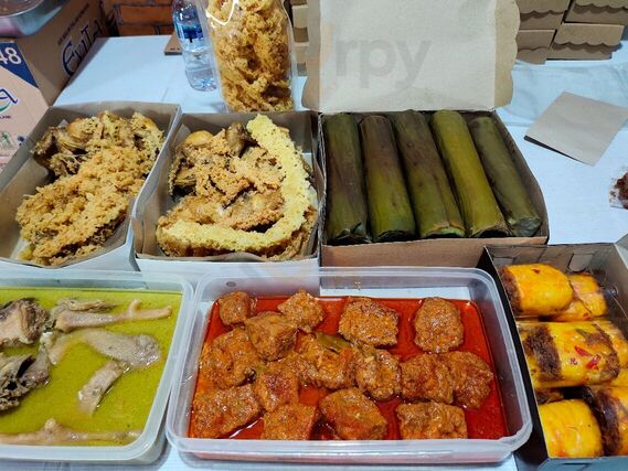 Berkah Penyetan Hartini