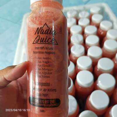 Nadia Jus Dan Sari Kedelai