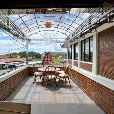 Royal Palm Resto And Coffee