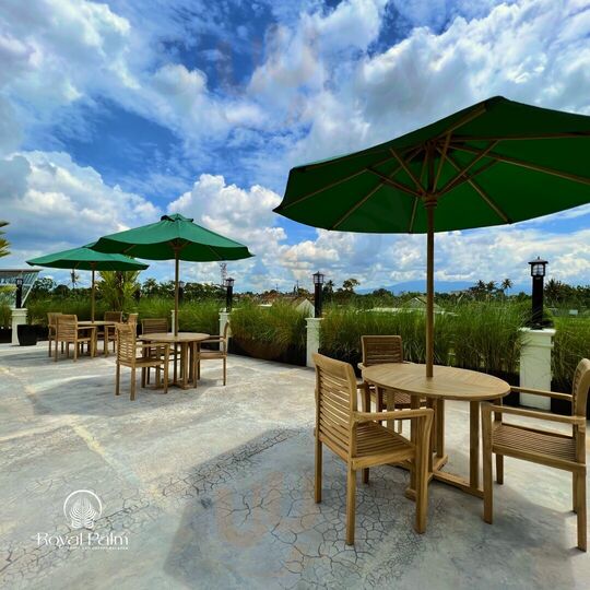 Royal Palm Resto And Coffee