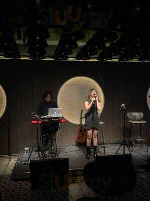 Mantra Pool Academy & Lounge