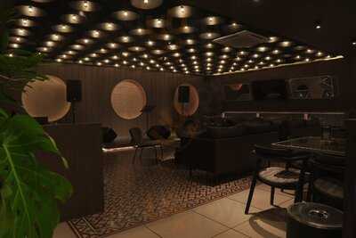 Mantra Pool Academy & Lounge