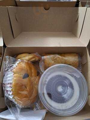 Rita Roti Snack Box And Cookies