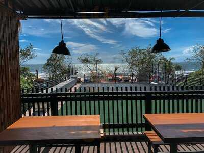 Daitokyo Sakaba, Legian