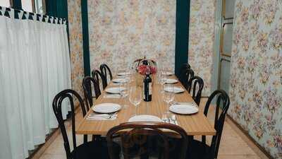 Chloe's Bistro And Bar