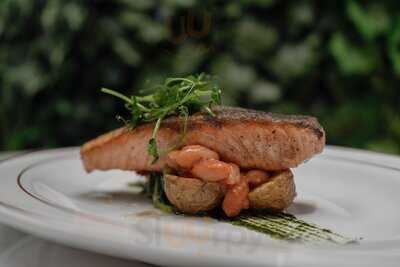 Chloe's Bistro And Bar