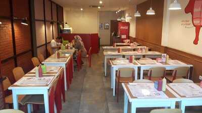 Holycow! Steakhouse By Chef Afit