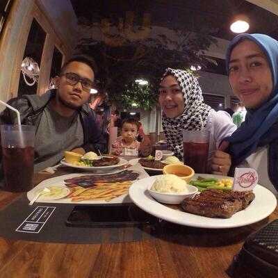 Holycow! Steakhouse By Chef Afit