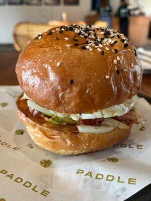 Paddle Cafe & Bar
