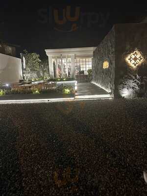 Walter Coffee & Eatery