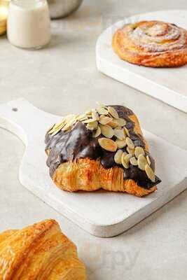 Walter Coffee & Eatery