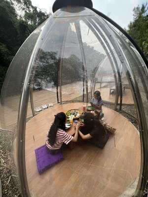 Tepi Sungai Resto Ciwidey