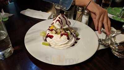 ‪angelina Bistro‬