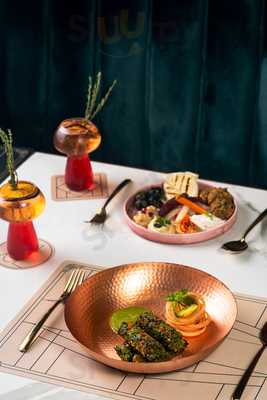 Monis Bar And Restaurant