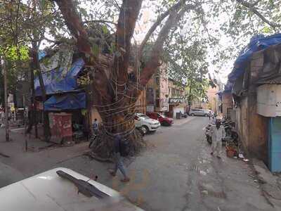 Monis Bar And Restaurant