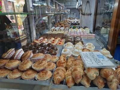 Nahoum And Sons Confectionary