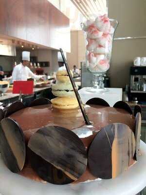 Momo Cafe - Courtyard By Marriott Pune Chakan