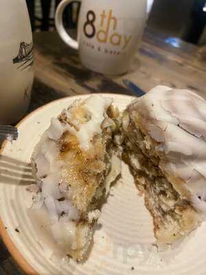 8th Day Cafe & Bakery