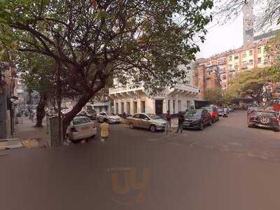 8th Day Cafe & Bakery