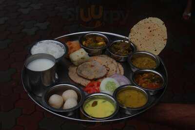 Kansar Kathiyawadi Thali Restaurant