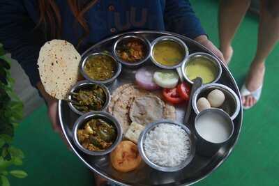 Kansar Kathiyawadi Thali Restaurant
