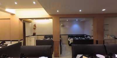 Celebrity Family Restaurant