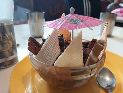 Sangeetha, Gandhi Nagar