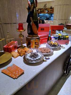 Momo Cafe - Courtyard By Marriott Pune Chakan