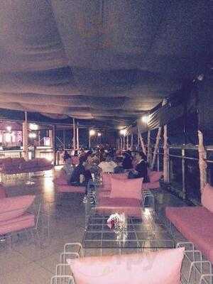 The Flying Saucer Sky Bar