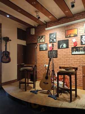 The Whistling Kettle