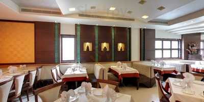 Rahul Restaurant & Bar