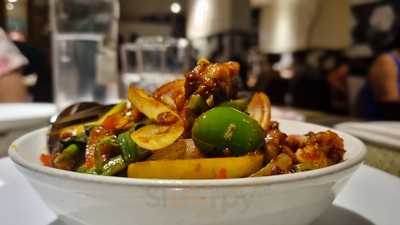 Rahul Restaurant & Bar